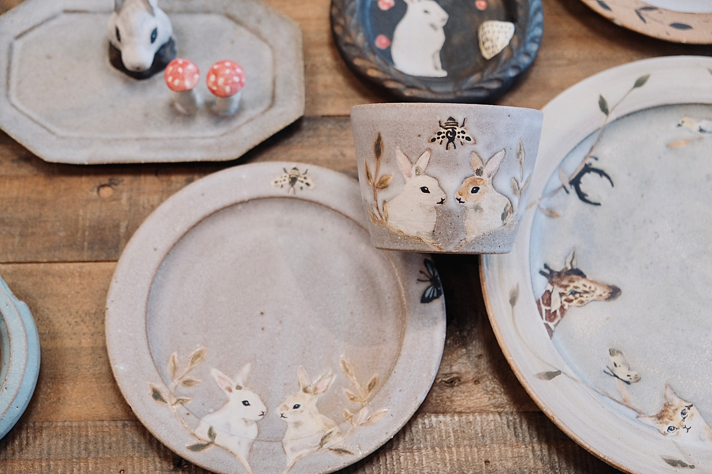 Artisans-森安幸代 Acne Pottery Studio Handmade 18cm/7inch medium plate (Black Cat)