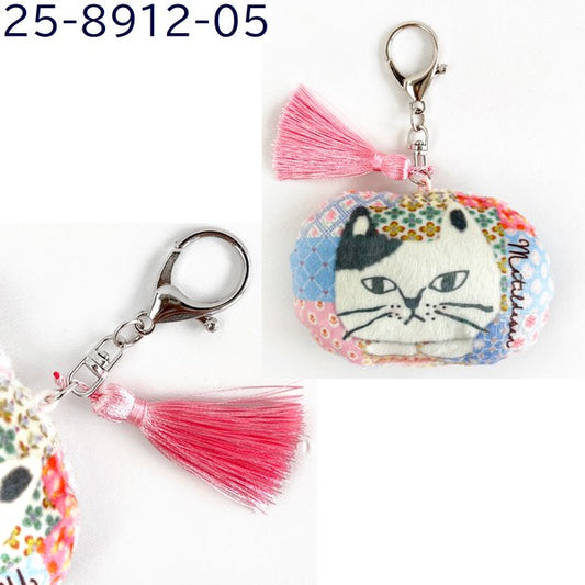 Kusuguru Pafumochi tassel keychain – Matilda Cat – Pink