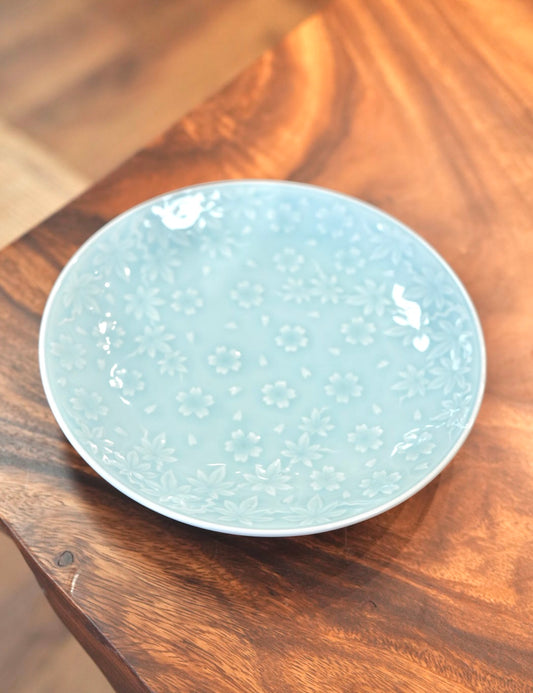 Arita ware, Kazan kiln, celadon spring and autumn carving 28cm/9-inch plate