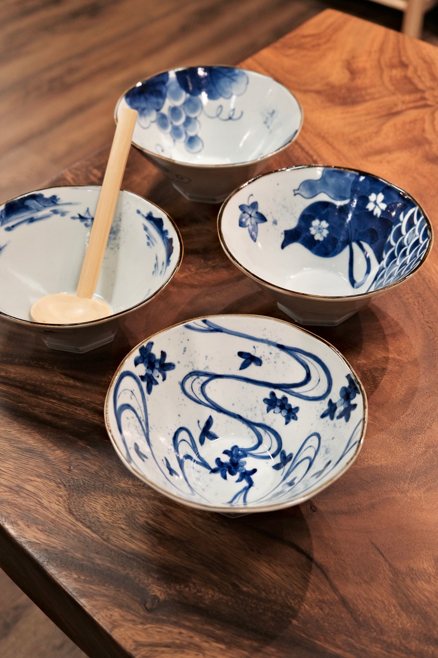 Arita Yaki Sometsuke Blue and White Handmade 7.5inch Large Ramen Bowl