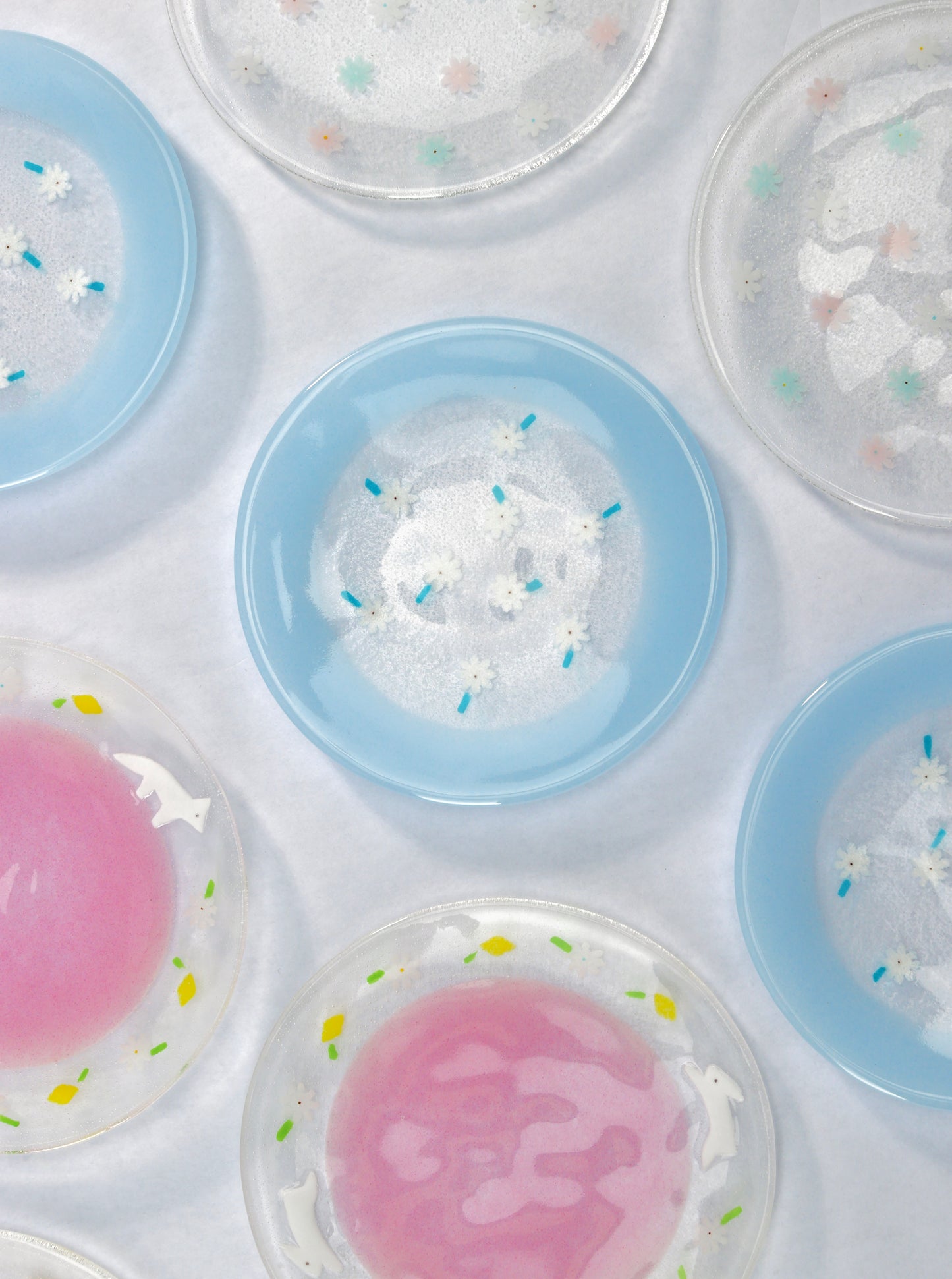 石塚 悠 Haruka Ishizuka Glass 5inch Dessert Plate Flower Blue Rime