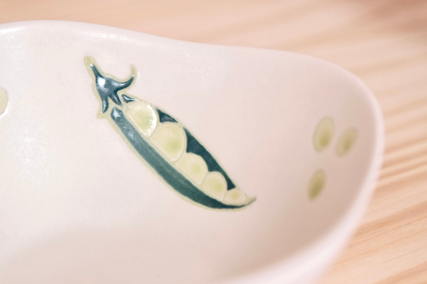 Kikuso Kiln Japan Hasami handcraft Peas square bowl