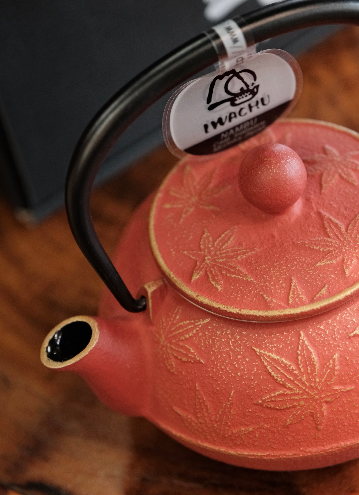 IWACHU Nambu Tekki Cast Iron 320ml Teapot (Red maple)