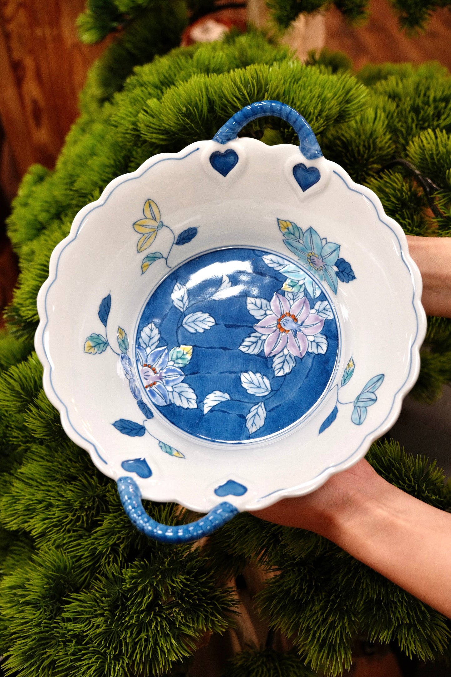 Arita Yaki Hand-painted Blue Floral Handle Bowl