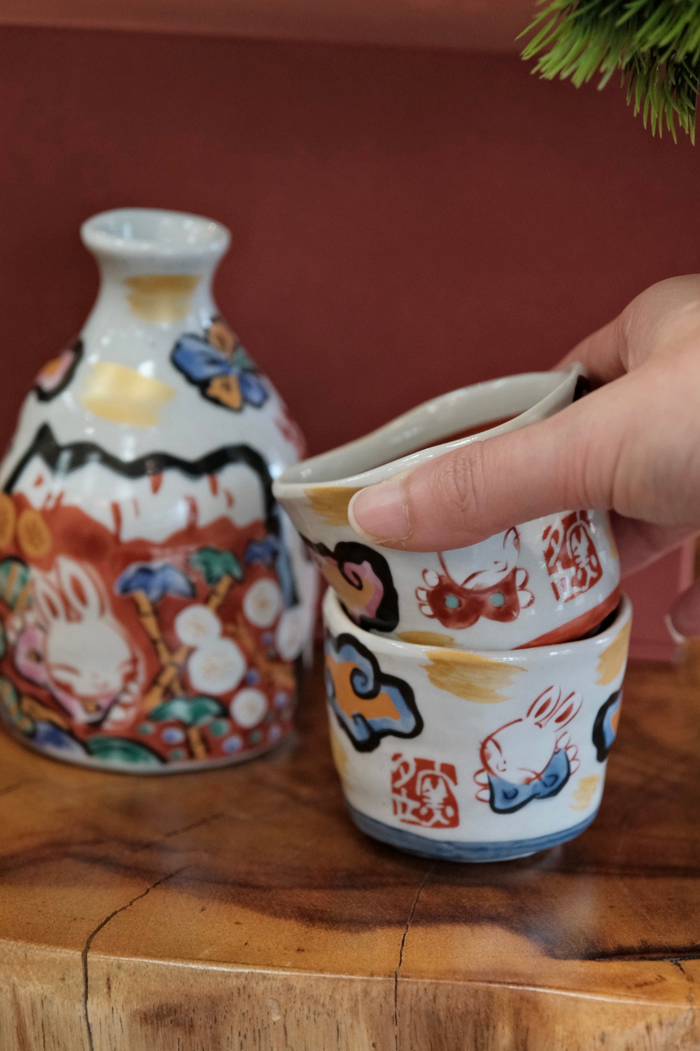 Yudachi Gama Handcraft Lucky Rabbit Sake Set (Gift Box)