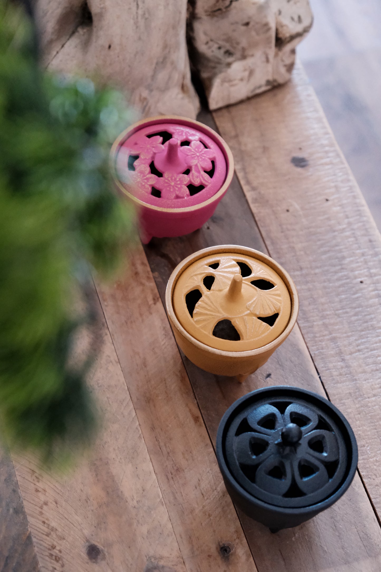 IWACHU Nambu Tekki Cast Iron Season Incense Burner(Gift Box)