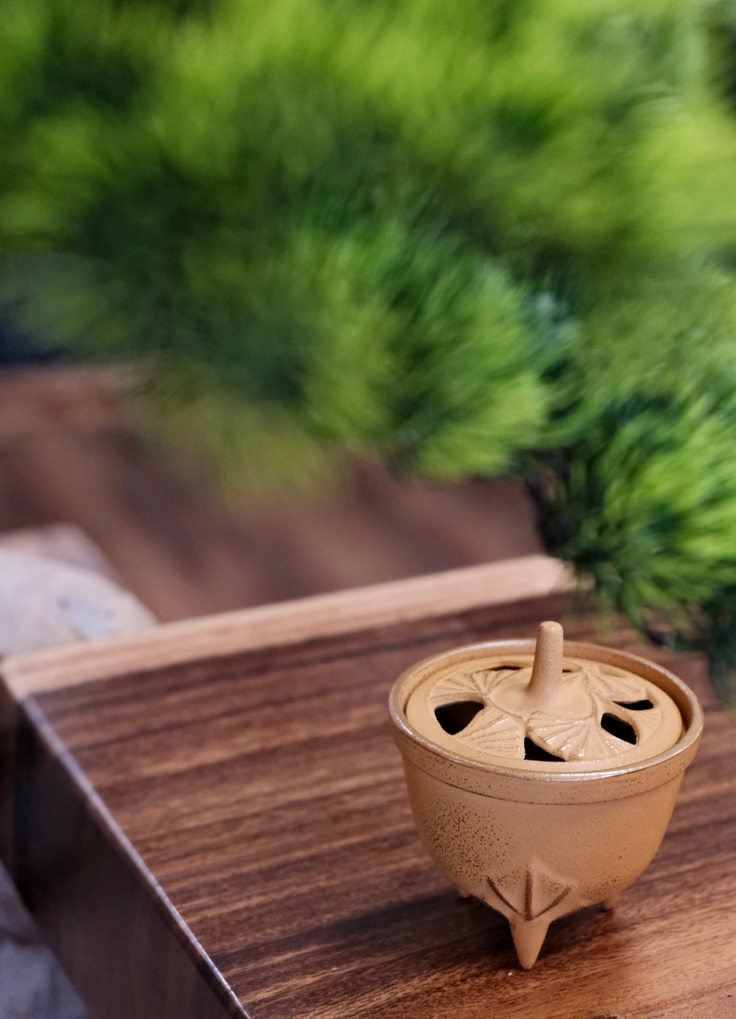 IWACHU Nambu Tekki Cast Iron Season Incense Burner(Gift Box)