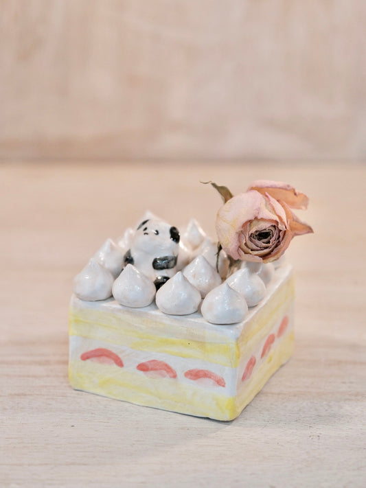 Suzuki Tamami Handmade Panda Cake Mini Flower Vase