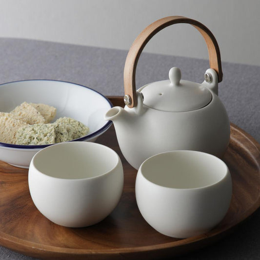 SALIU YUI Earthen Teapot Japanese Tea Pot Gift Set (White)330ml