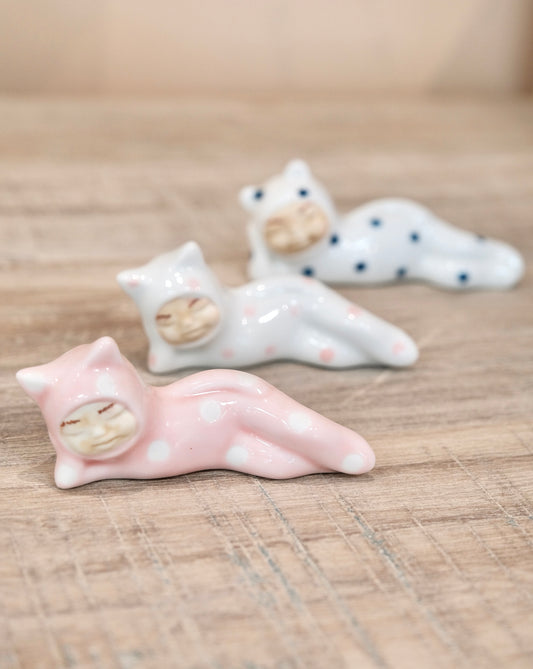 Japan Artisans 北川美宣 Handmade Playful Selection Chopstick Rest-Reclining Cat #1