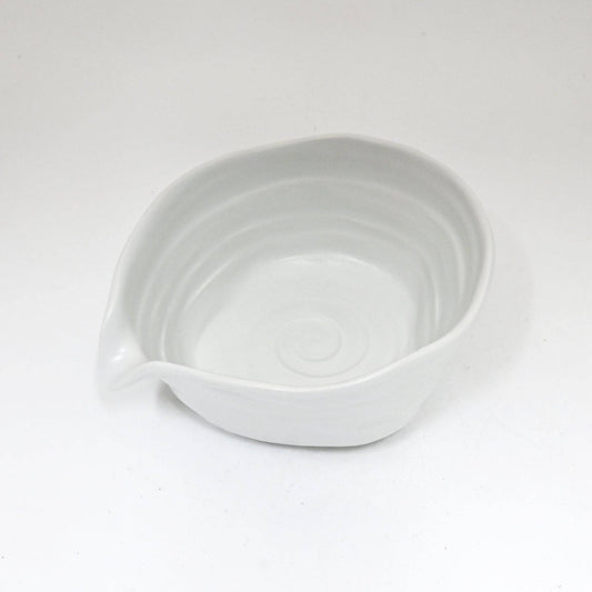 Katakuchi Matcha Bowl With Spout Shiro Matto 12oz Japan