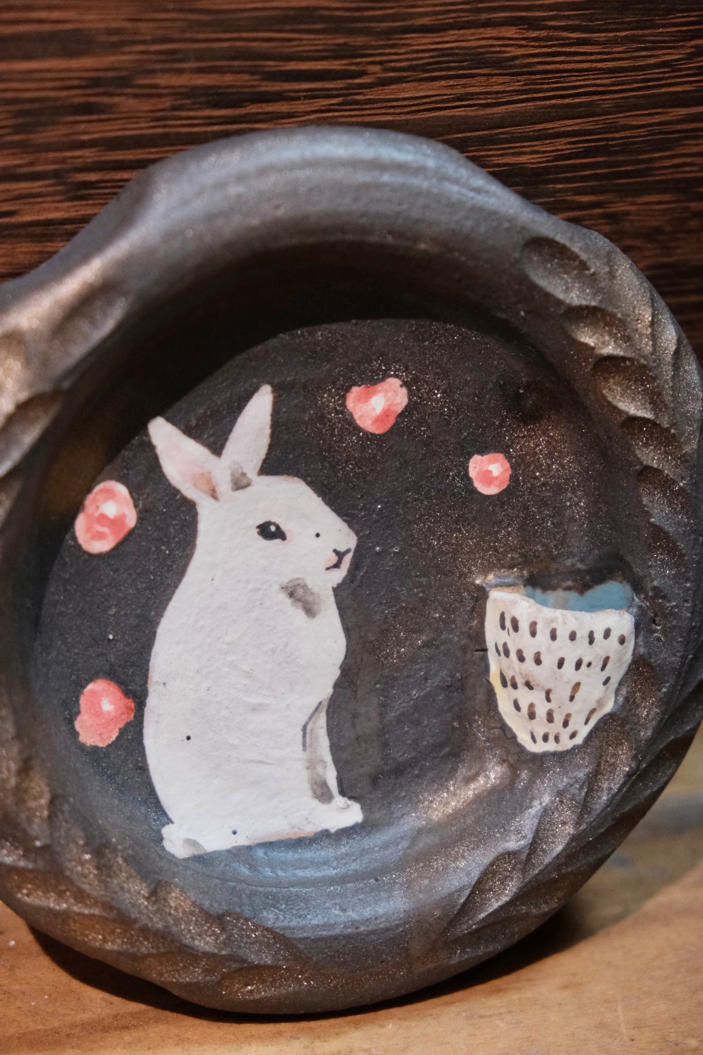 Artisans-森安幸代 Acne Pottery Studio Handmade Wall Vase (Rabbit)