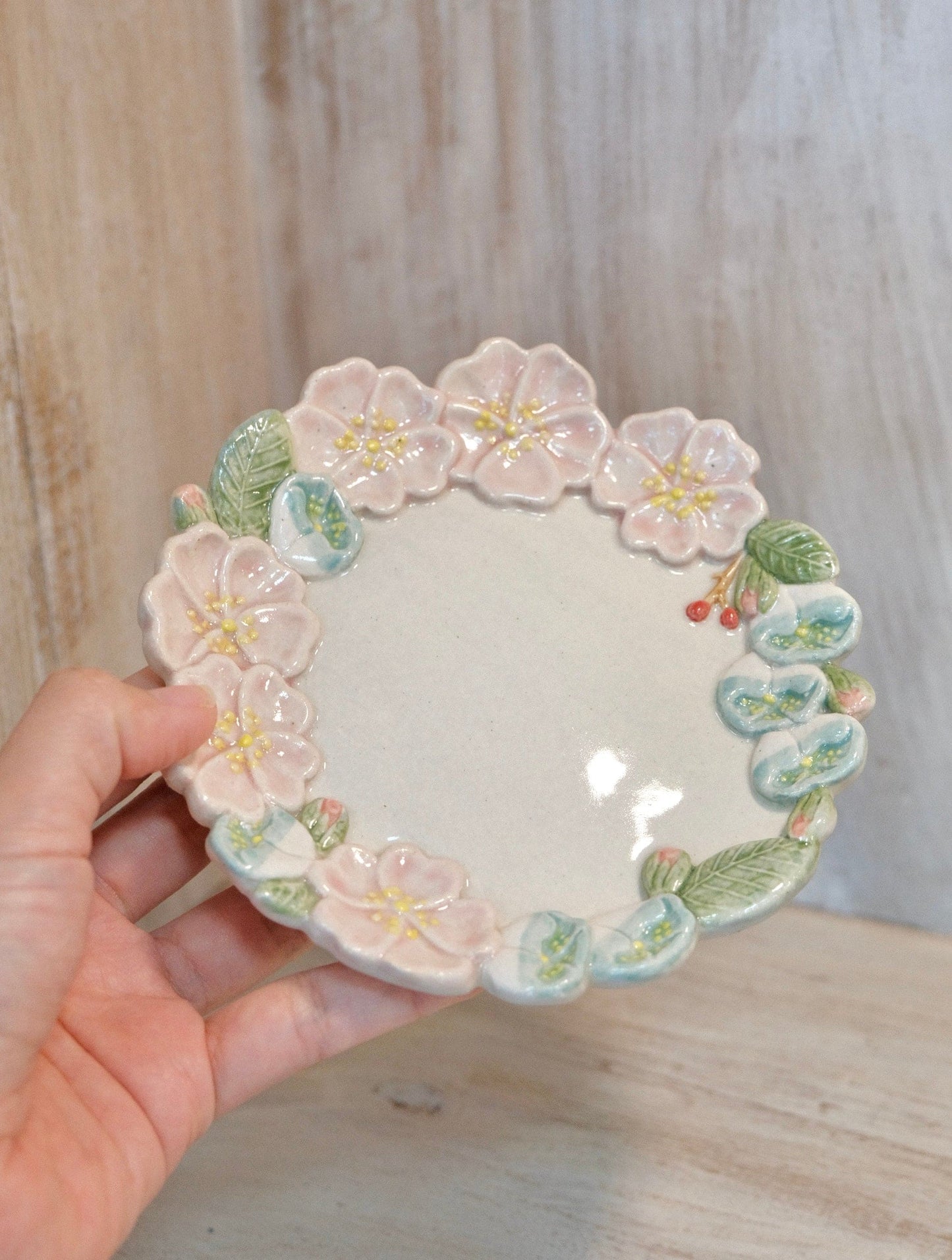 Misao Ishiguro-石黒美佐緒 Handmade 5.5'' Small Plate (Pink Flower)