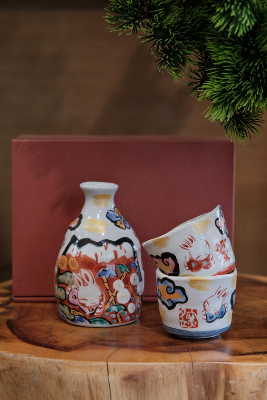 Yudachi Gama Handcraft Lucky Rabbit Sake Set (Gift Box)