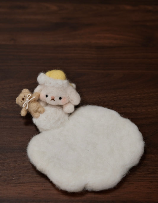 kumapurin-314 Handmade Needle-Felted Coaster (Yellow Lying Bunny)
