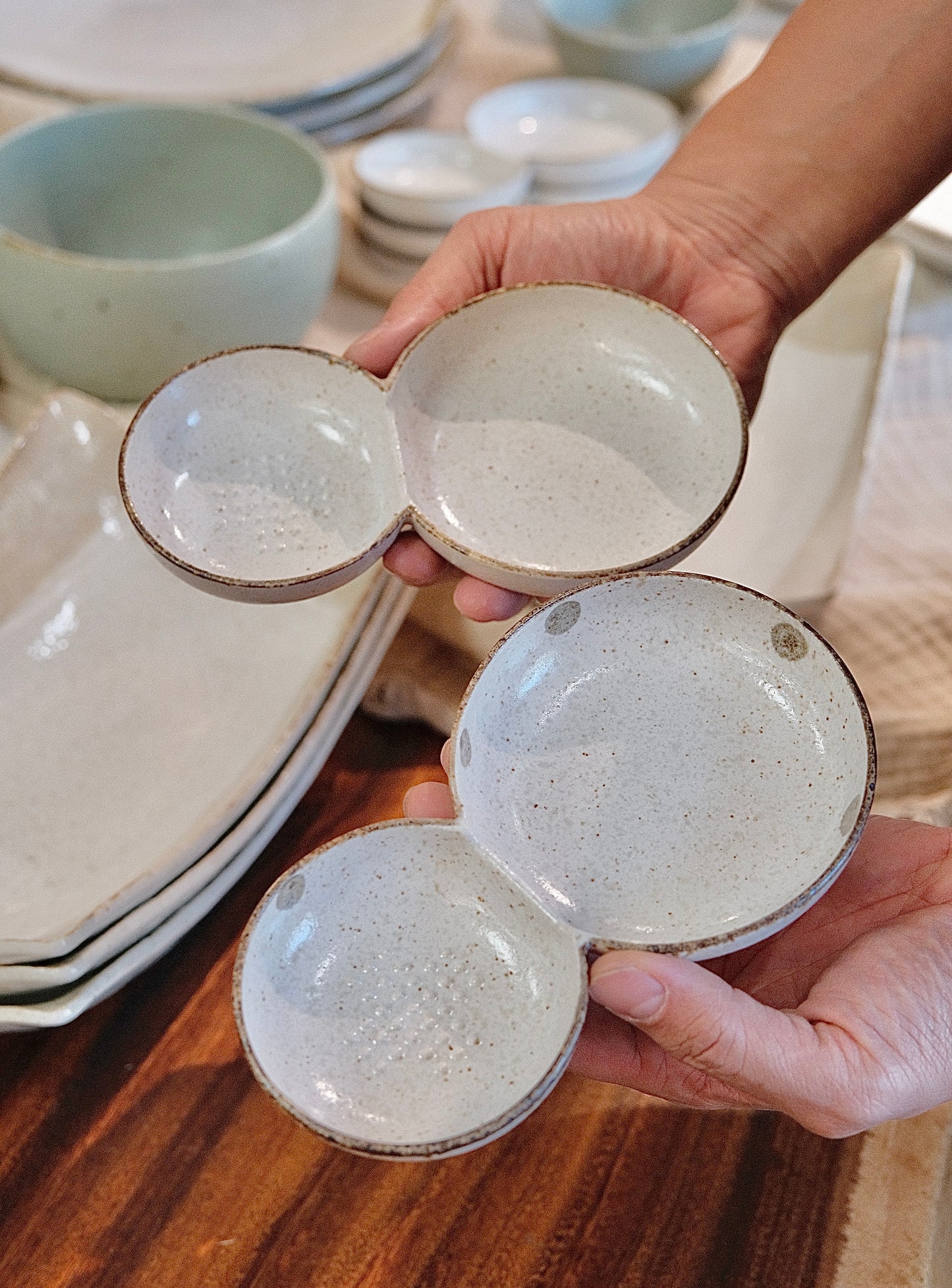 SHIROKARATSU Mino Ware Ceramic Gourds Shaped Divided plate