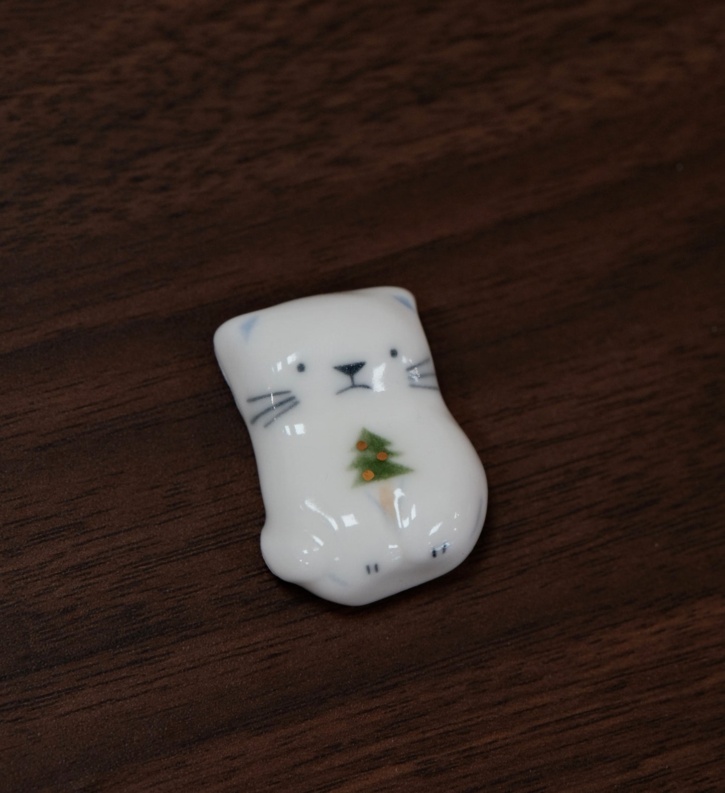 Misa Omote-表 美沙 Kutani Artist Handmade chopstick rest (White series)