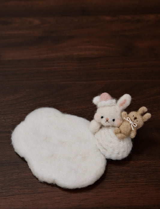 kumapurin-314 Handmade Needle-Felted Coaster (Pink Lying Bunny)