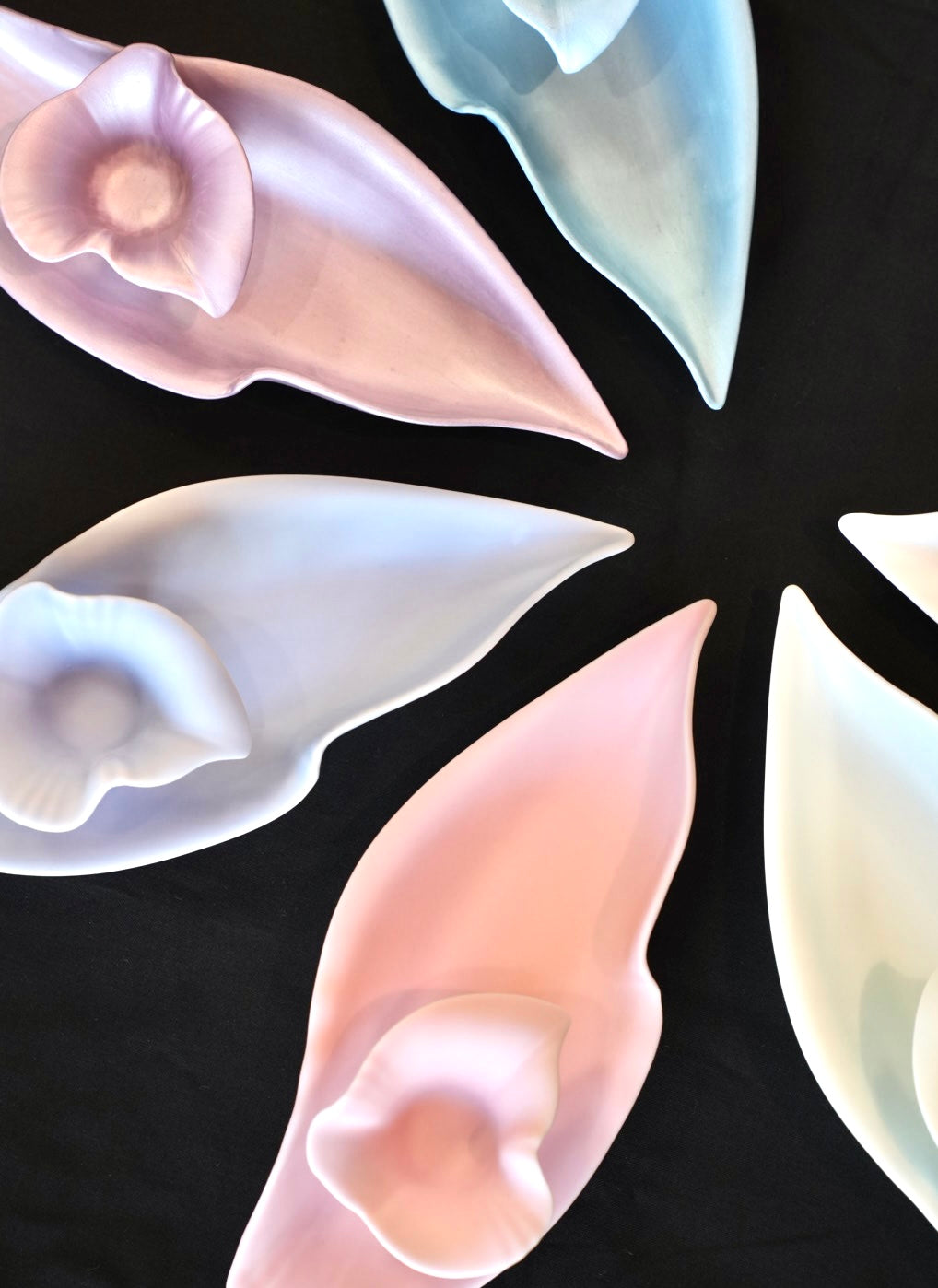 Arita Yaki Handmade Calla lily shape Series