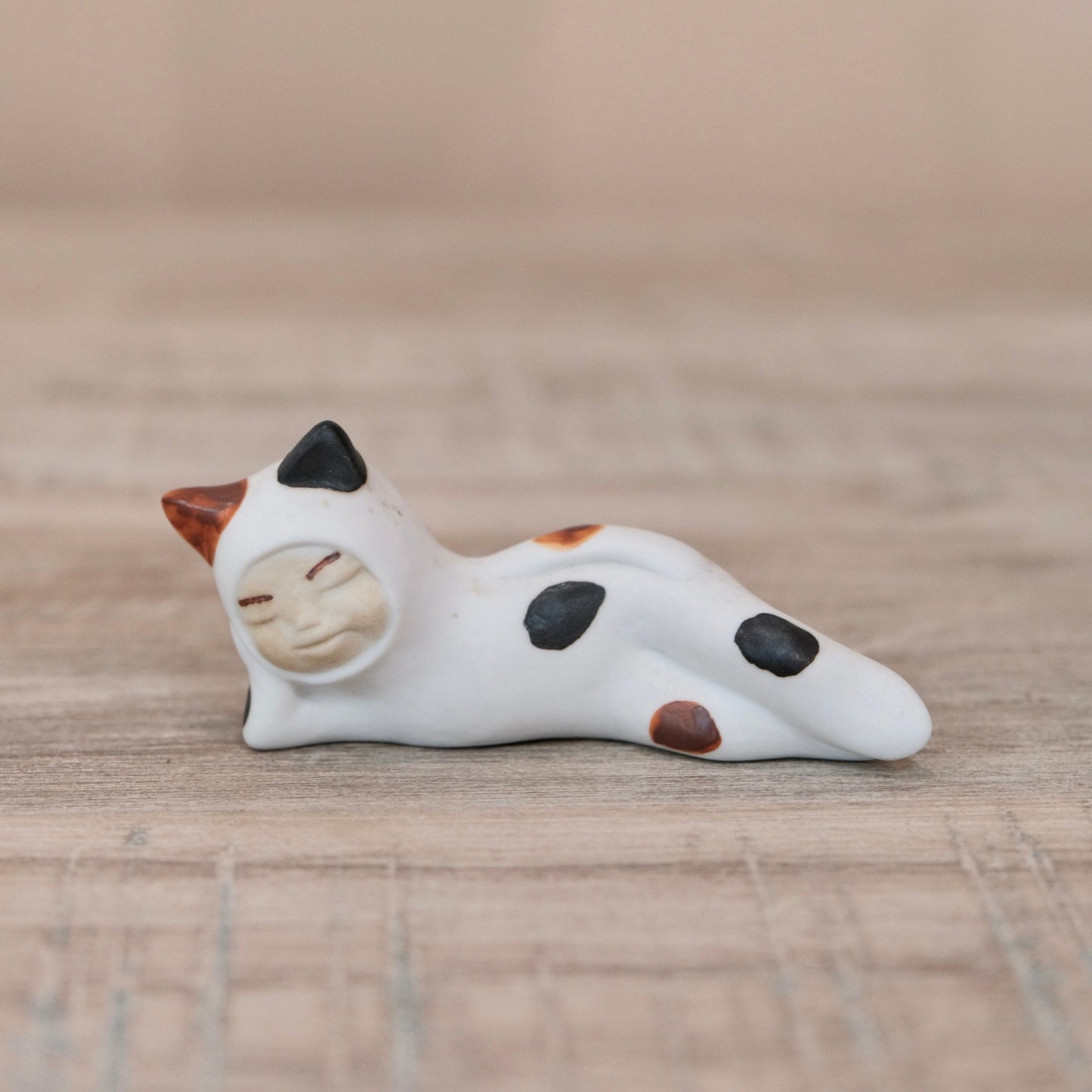 Japan Artisans 北川美宣 Handmade Playful Selection Chopstick Rest-Reclining Cat #3