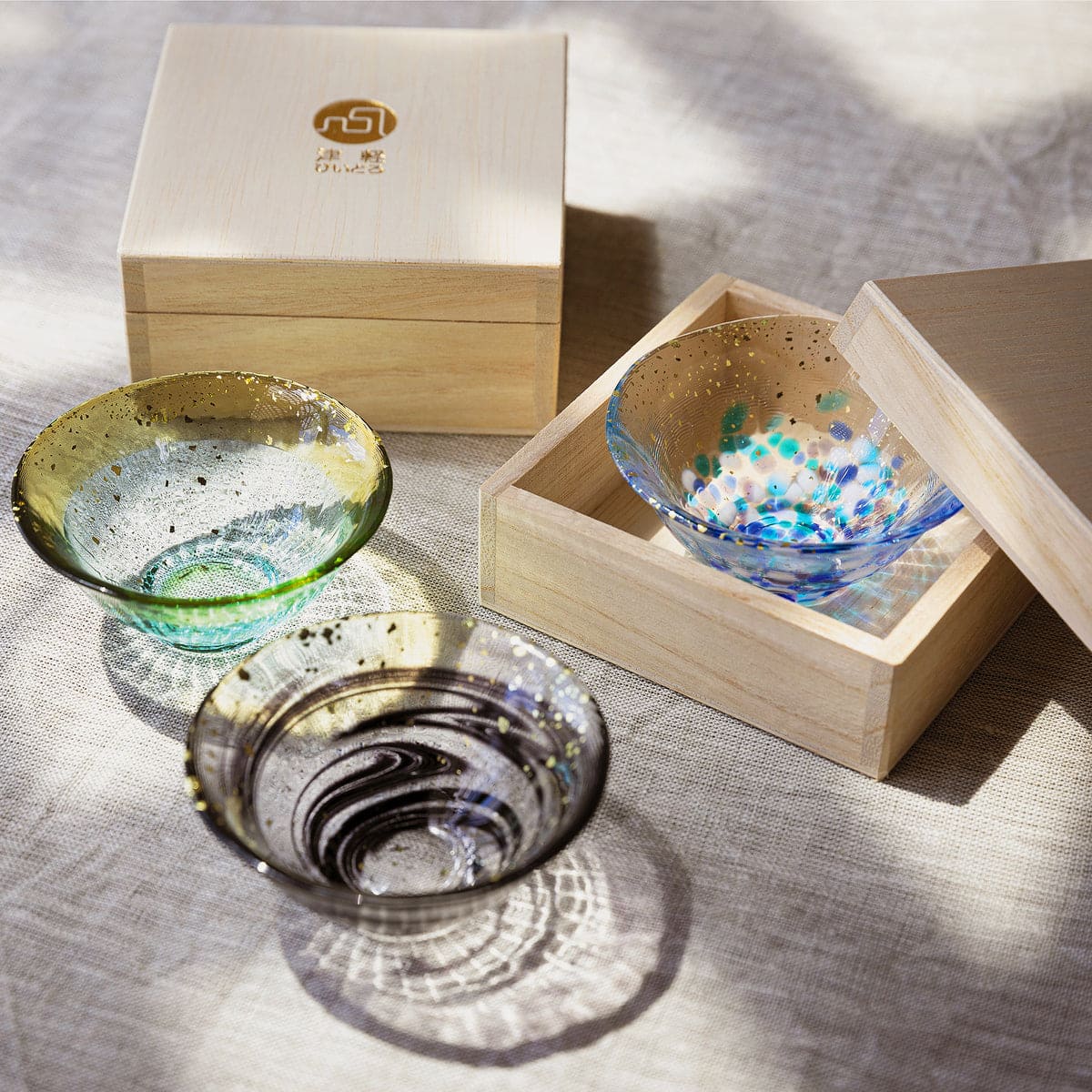 Japan TSUGARU VIDRO SOUKA Gold Plated Handmade Sake Cup