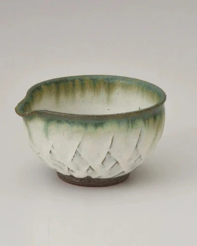 Japan Handmade Spouted Matcha Bow - Green Mist