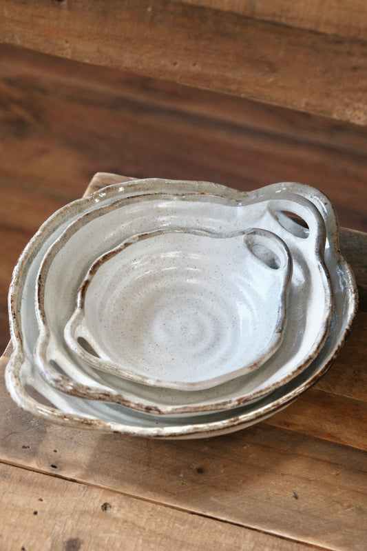 SHIROKARATSU Mino Ware Ceramic Handle Plate (three sizes)