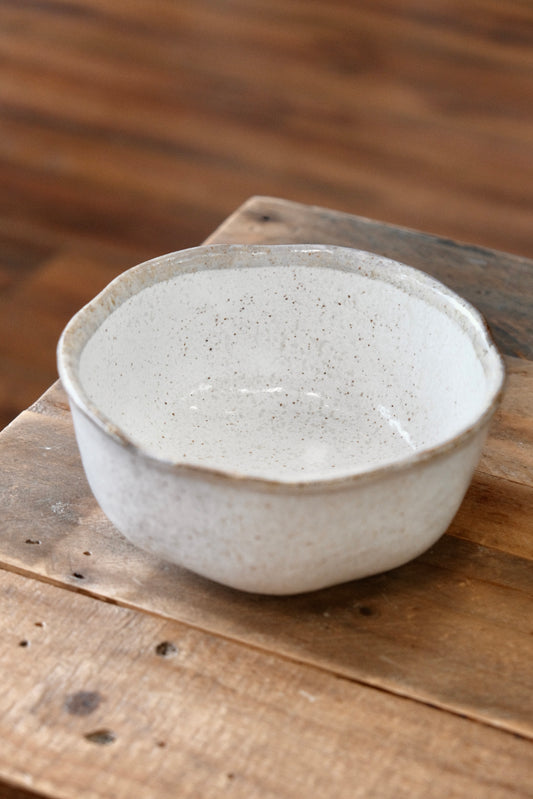 SHIROKARATSU Mino Ware Ceramic Round Soup Bowl