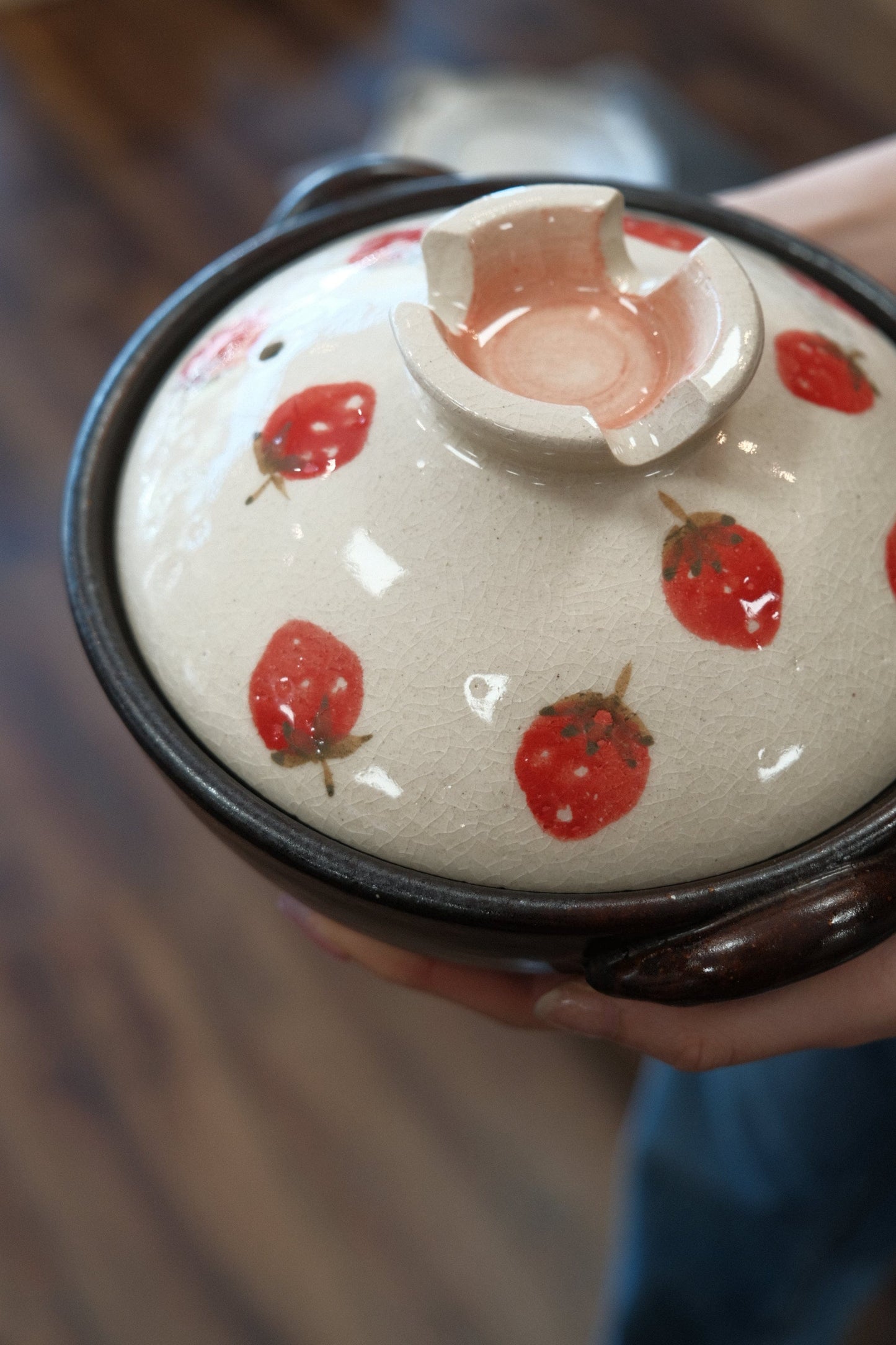 Banko ware Strawberry Donabe/Clay Pot (Two Sizes)