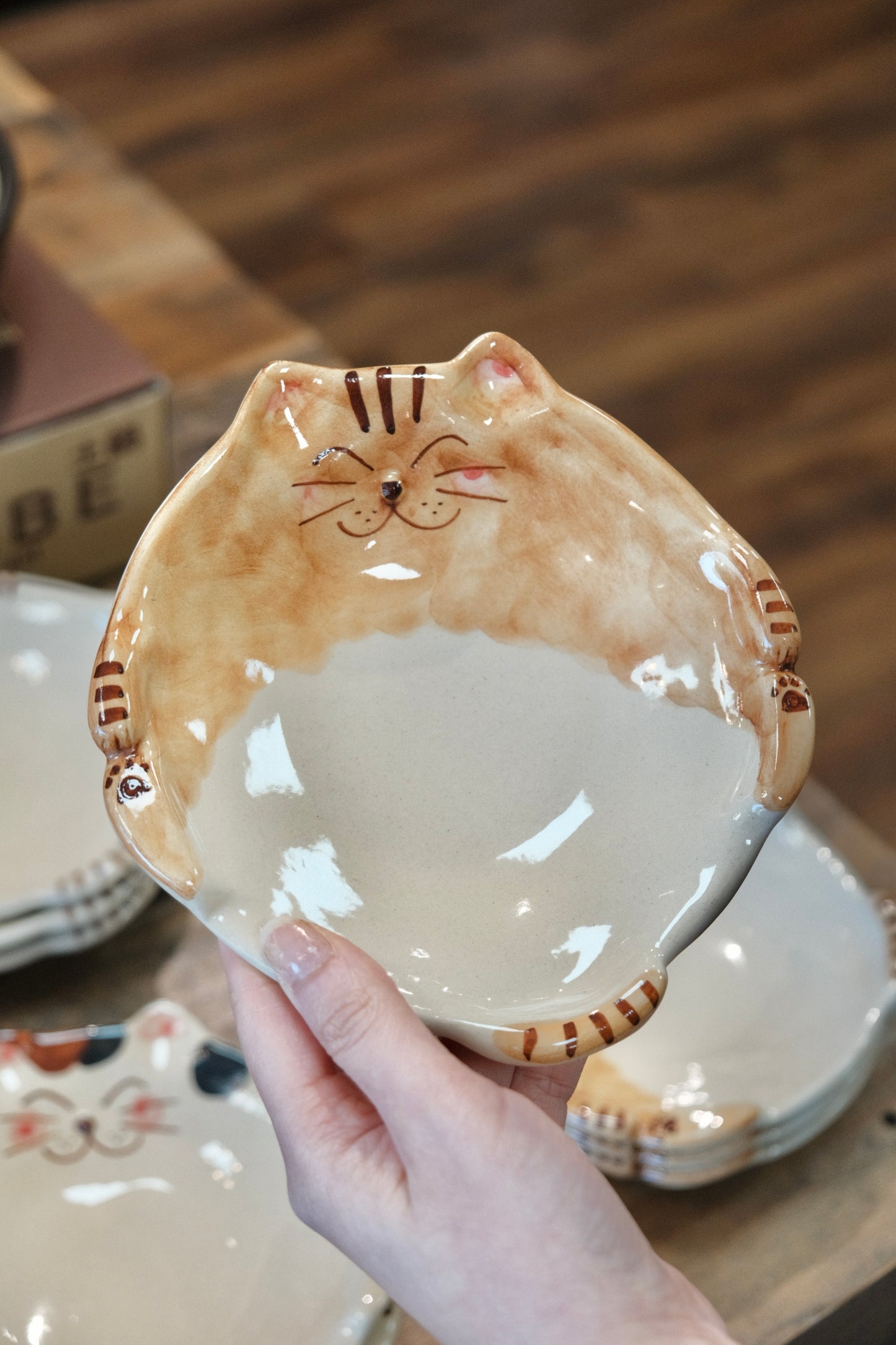 Hasami Ware Handcraft Medium Cat Small Plate