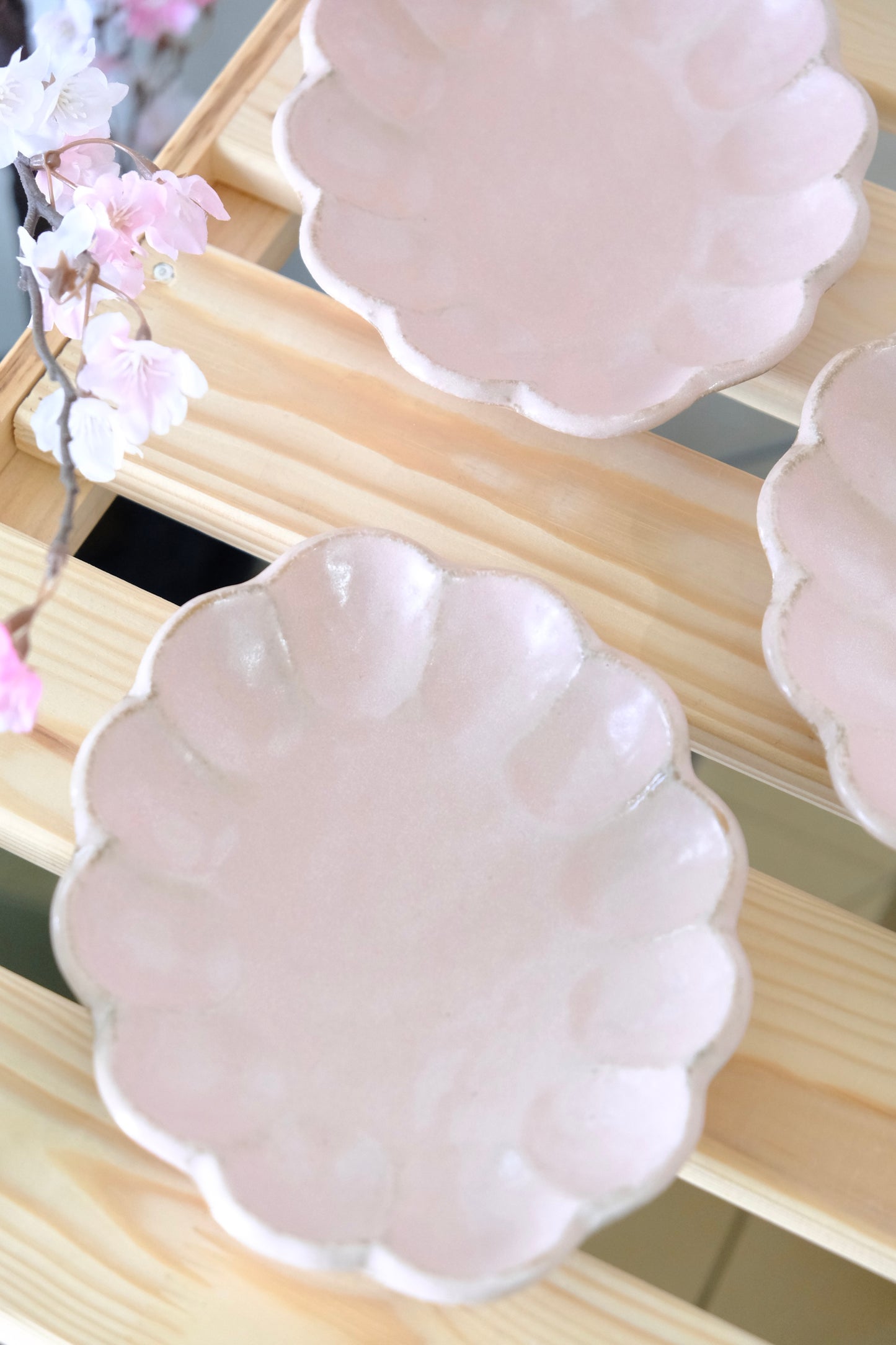 KANEKO KOHYO RINKA FLOWER OVAL DESSERT PLATE (PINK)