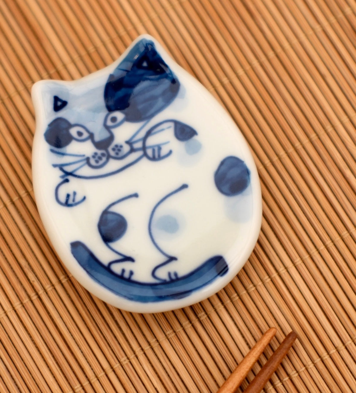 Arita ware handmade Blue white Cat series chopstick rest