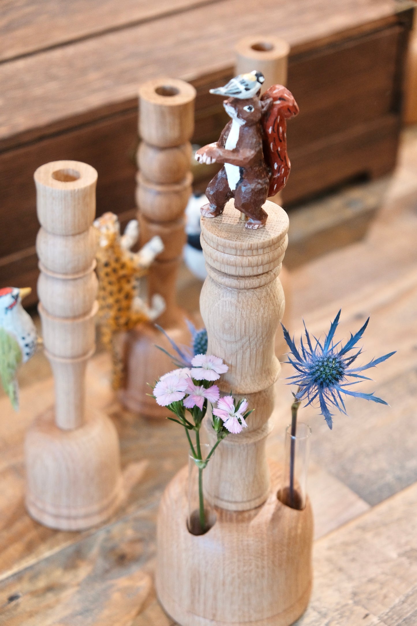 Artisans-Rebmob木工 handmade wood squirrel vase (come with glass tube)