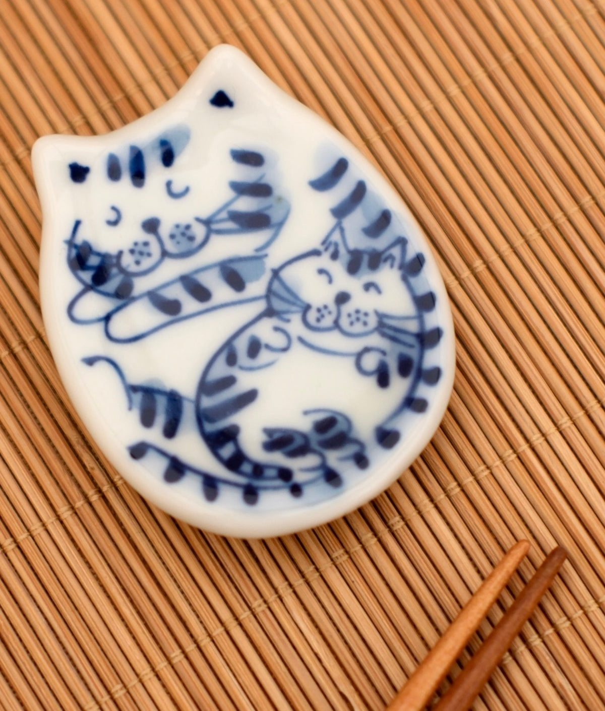 Arita ware handmade Blue white Cat series chopstick rest