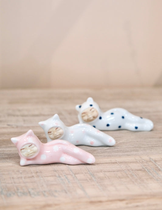 Japan Artisans 北川美宣 Handmade Playful Selection Chopstick Rest-Reclining Cat #1