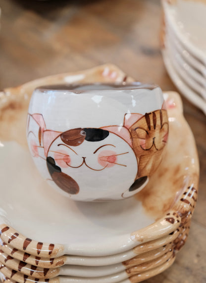 Kikuso Kiln Japan Hasami Lucky Kitty Cat Handmade Round Cup