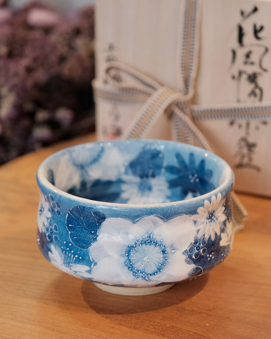 YUZURIHA FLOWER HANDMADE CERAMIC FLOWER TEA BOWL #1 （Wooden Box）
