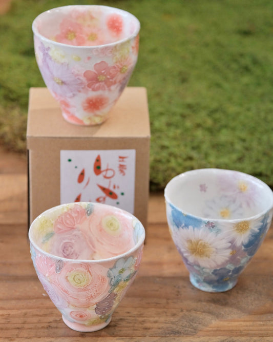 Seto Ware YUZURIHA Flower Tea Cup
