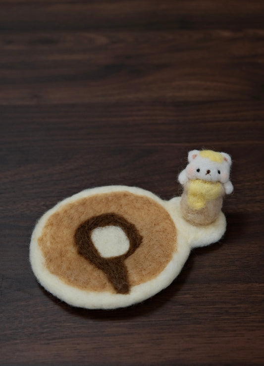 kumapurin-314 Handmade Needle-Felted Coaster (Pancake with honey bear)