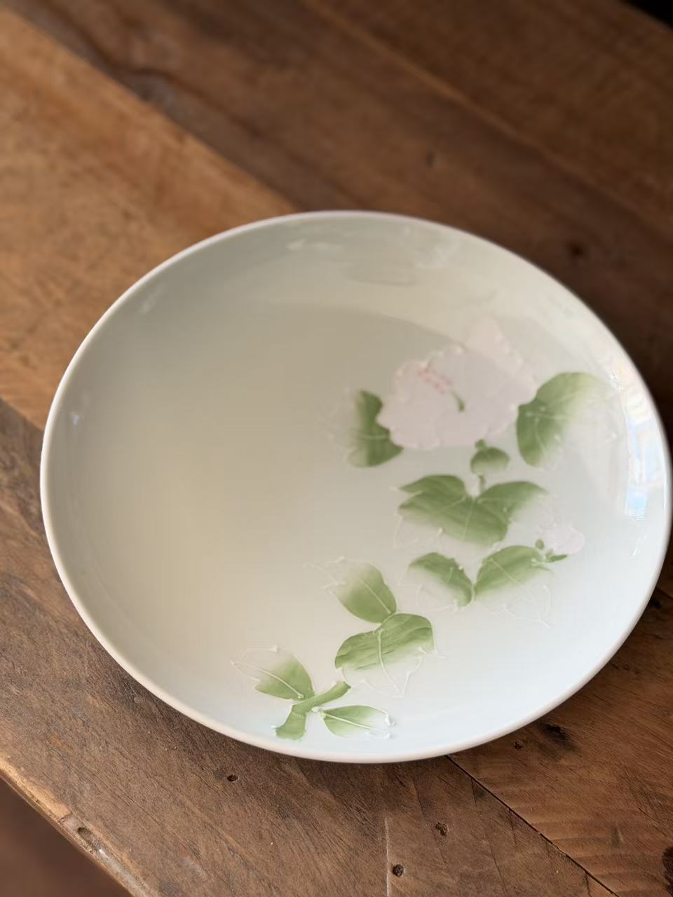 Hasami Ware (洸琳窯) Handmade The Green Glaze Flowers Plate