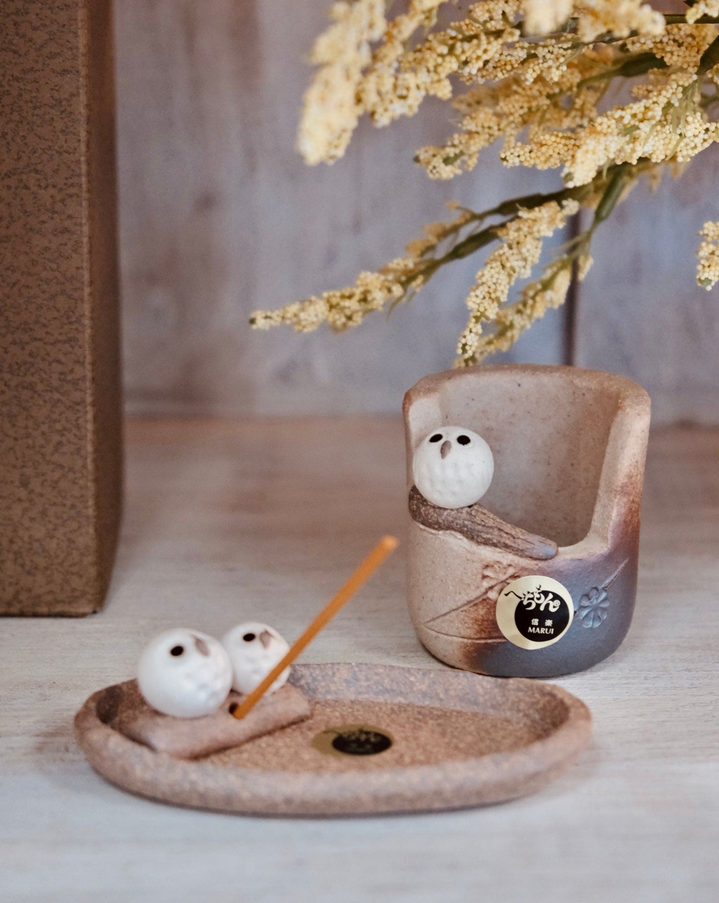 Shigaraki Yaki Owl Incense Stand (Gift box)