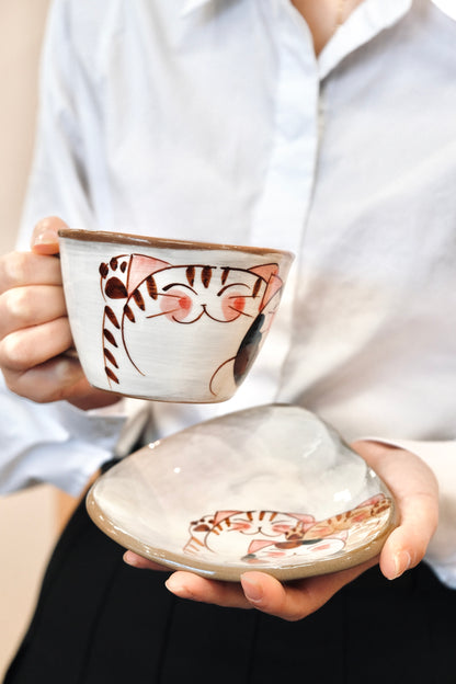 Hasami Ware Handcraft Cat Triangle Dessert Plate