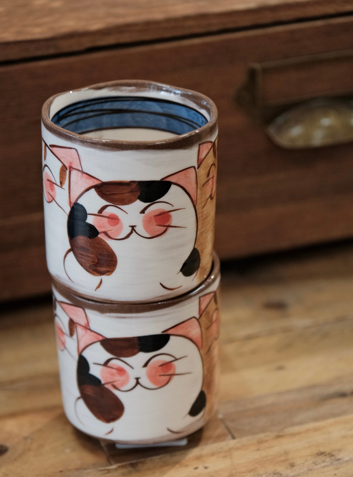 Japan handmade Hasami ware Cat Tea cup