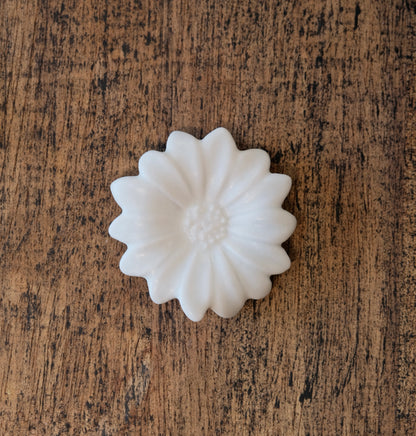 Taro Uchiyama | Daisy Chopstick Rest