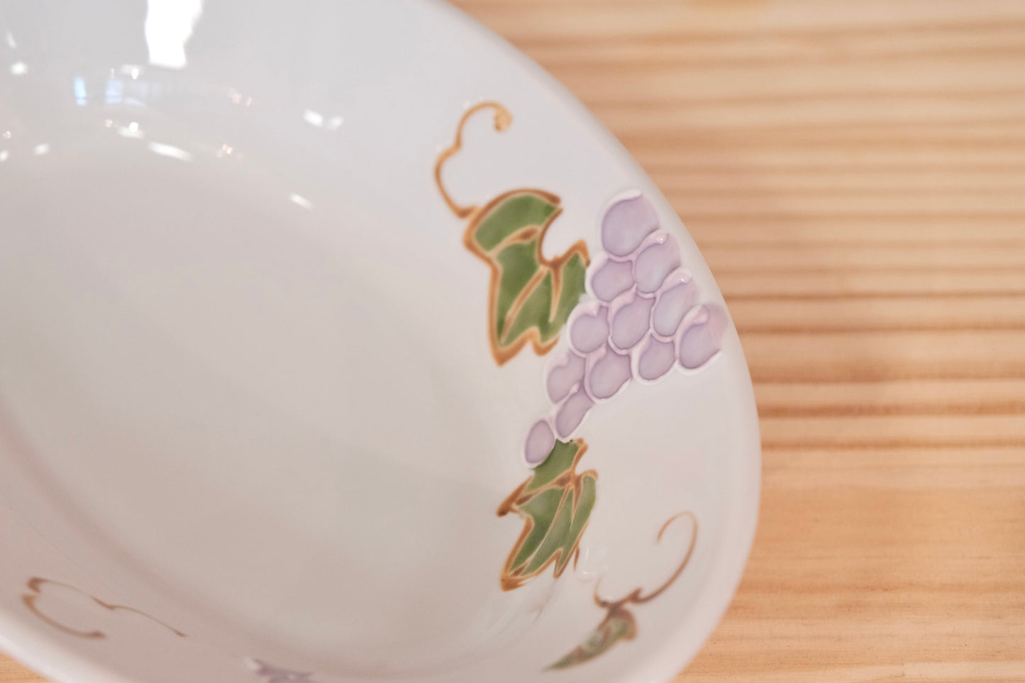 Tokushichi Gama Arita ware Fruits Oval Curry Plate-Purple Grape