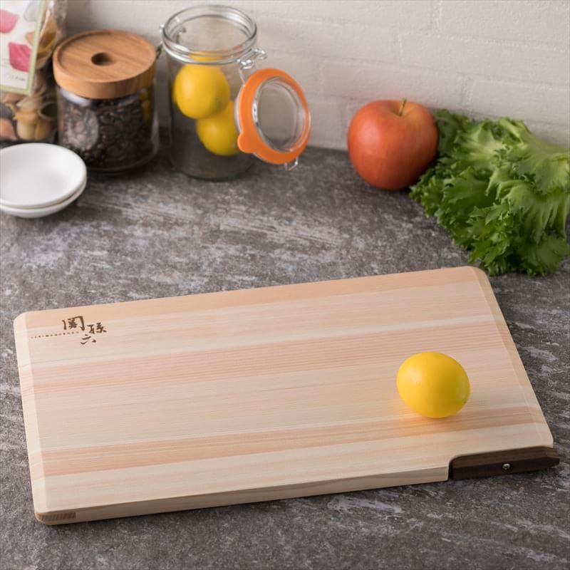 KAI SEKI MAGOROKU HINOKI STANDING CUTTING BOARD