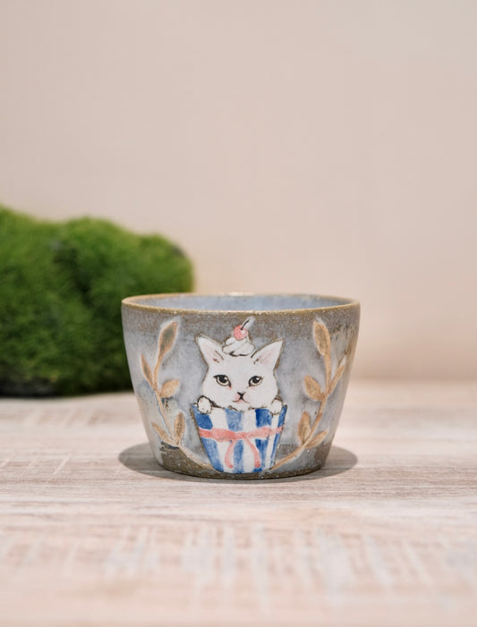 【2026 Exhibition】Acne pottery Studio handmade choko cup (Cat & Cake)
