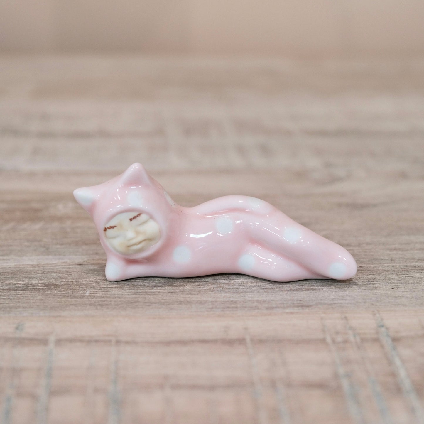 Japan Artisans 北川美宣 Handmade Playful Selection Chopstick Rest-Reclining Cat #1