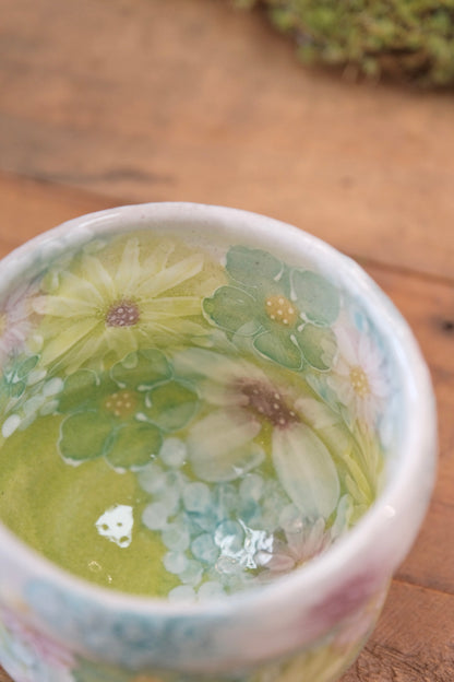 Seto Ware YUZURIHA Flower Tea Bowl