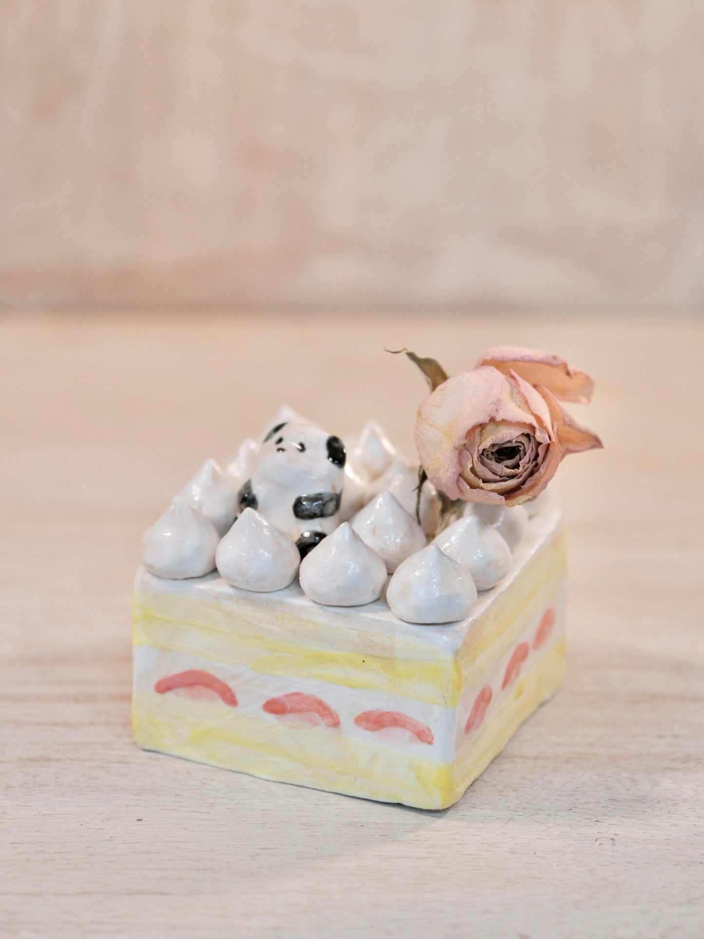 Suzuki Tamami Handmade Panda Cake Mini Flower Vase